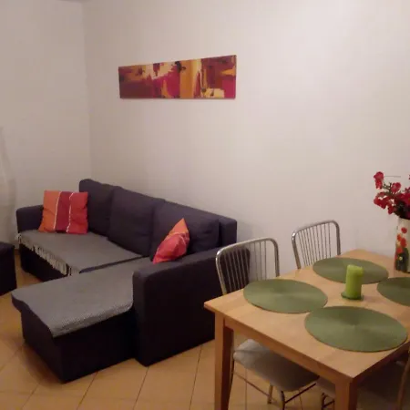 Tosia Miesci Sie W Poblizu Plazy Zachodniej 450 M. Do Dyspozycji Jest Tez Maly Ogrodek Z Miejscem Na Wypicie Porannej Kawy. Na Osiedlu Sasiadujacym Ze Sklepem Netto Oraz Zabka, Znajduje Sie Plac Zabaw Dla Dzieci Oraz Boisko Do Gry W Pilke. * كولوبرزيغ